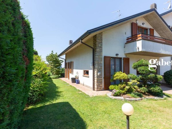 casa indipendente in vendita a Bernareggio