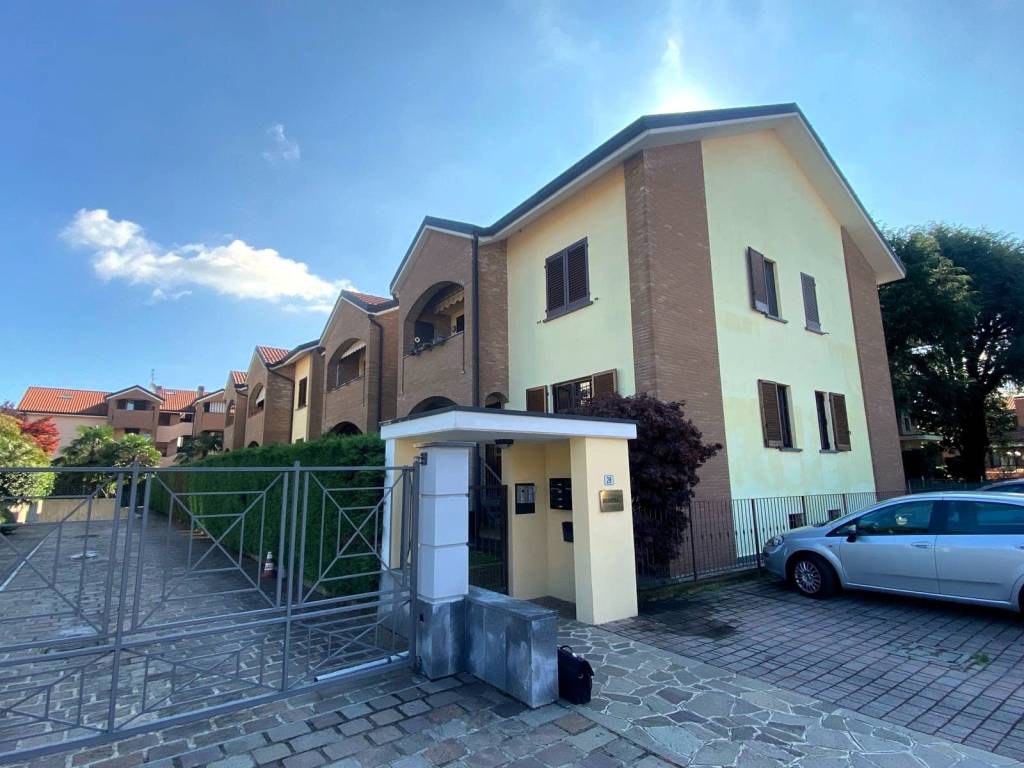 appartamento in vendita a Bernareggio