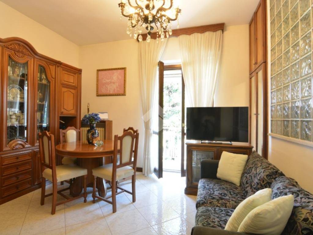 casa indipendente in vendita a Bernareggio