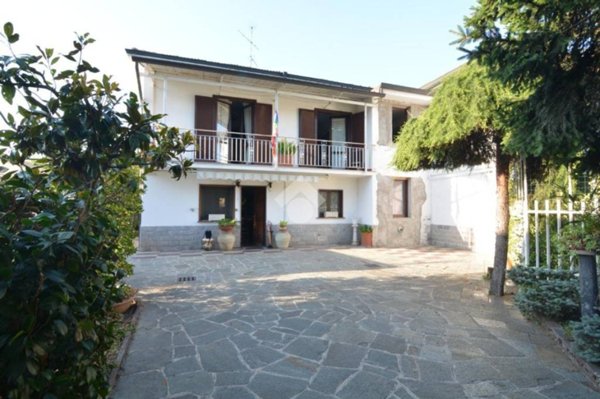 casa indipendente in vendita a Bernareggio