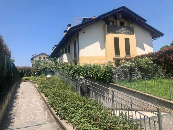 appartamento in vendita a Bernareggio