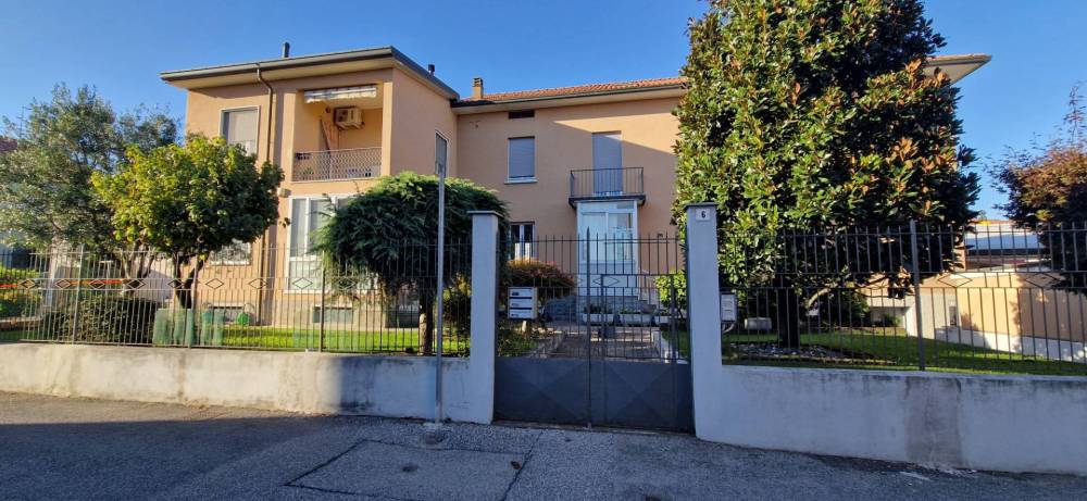 appartamento in vendita a Bernareggio in zona Villanova