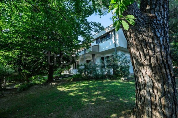 casa indipendente in vendita a Bernareggio