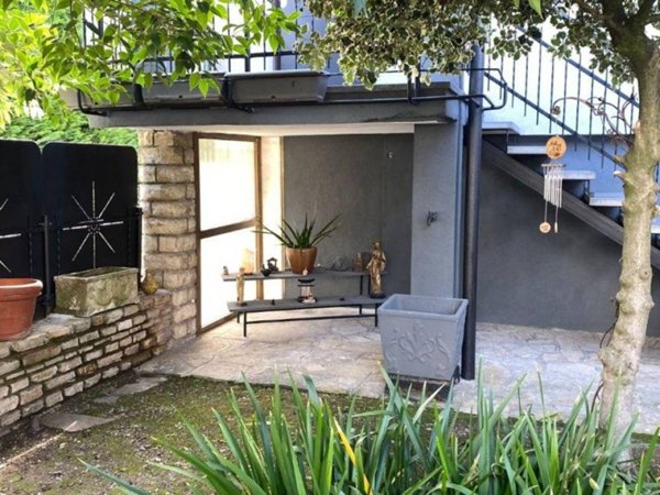 casa indipendente in vendita a Bernareggio
