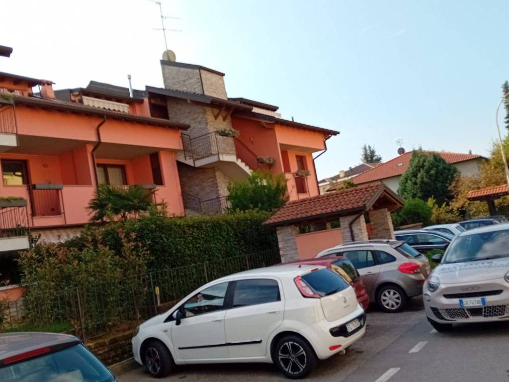 appartamento in vendita a Bernareggio