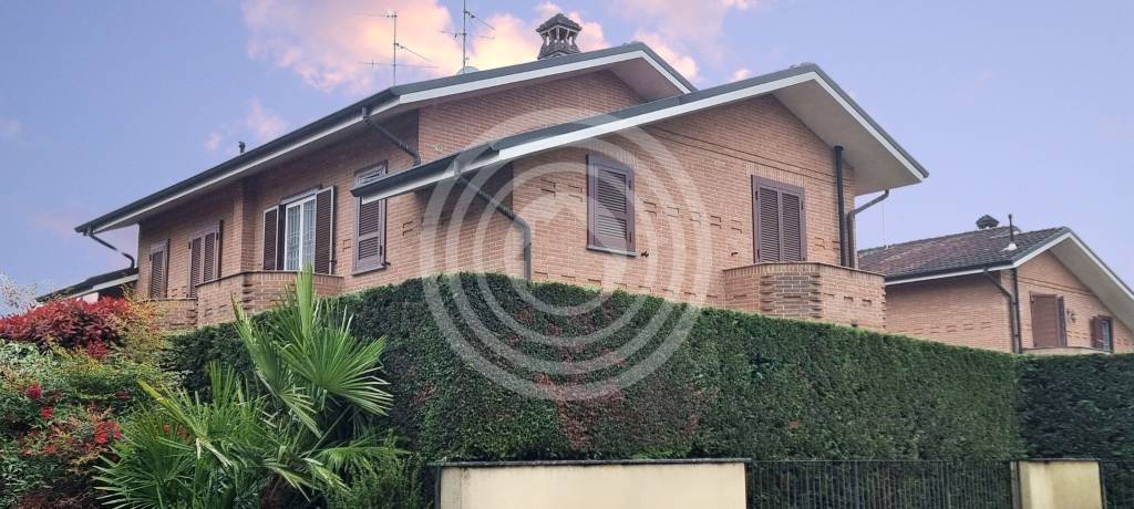 casa indipendente in vendita a Bernareggio