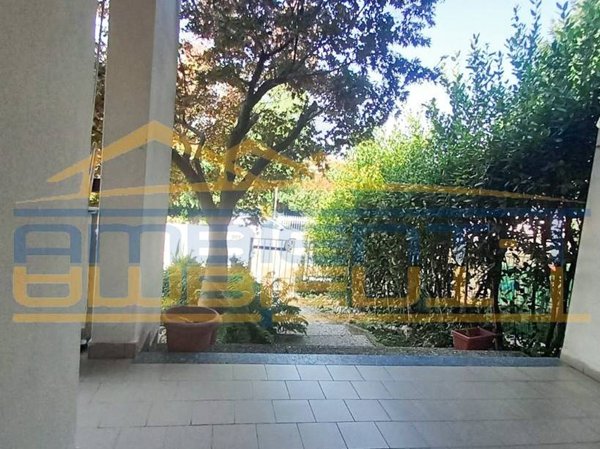 casa indipendente in vendita a Bernareggio