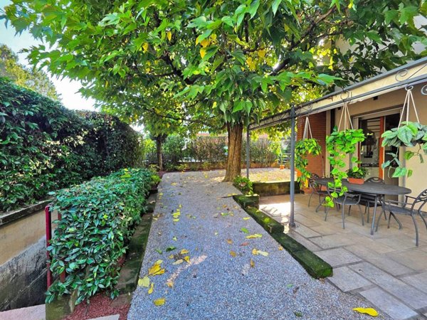 casa indipendente in vendita a Bernareggio