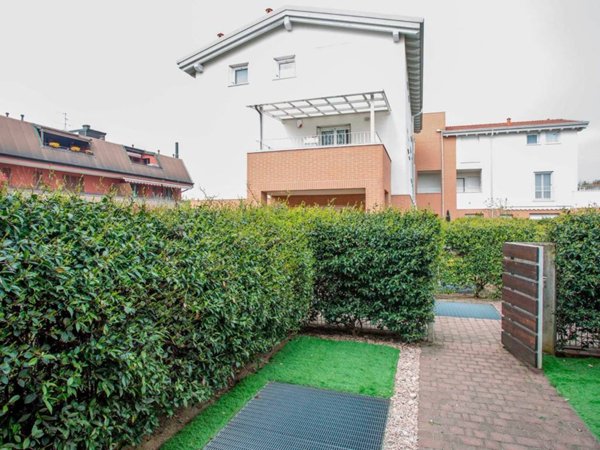 casa indipendente in vendita a Bernareggio