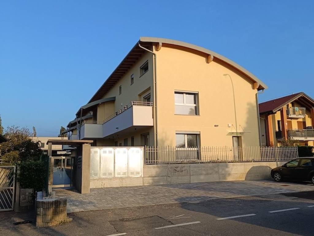 appartamento in vendita a Bernareggio
