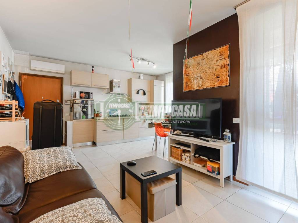 appartamento in vendita a Bernareggio