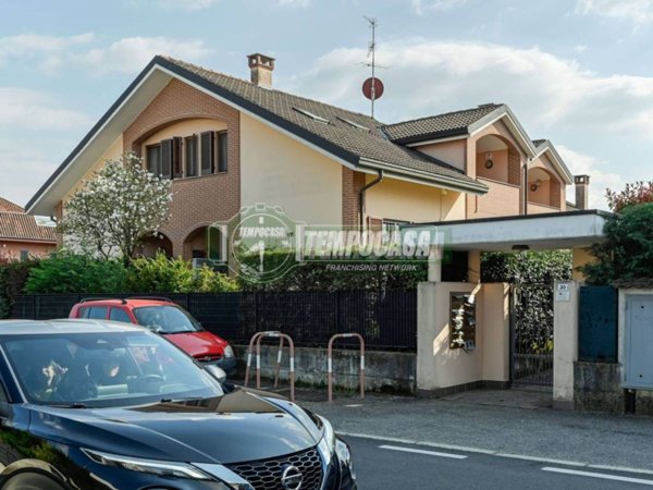 appartamento in vendita a Bernareggio