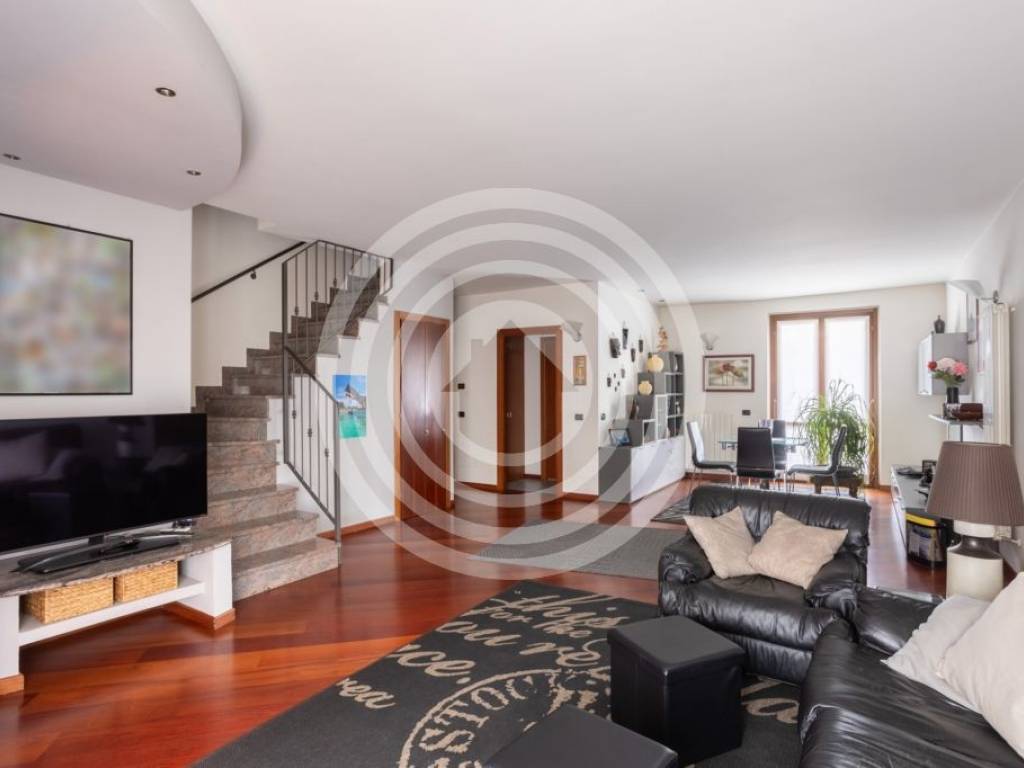 casa indipendente in vendita a Bernareggio
