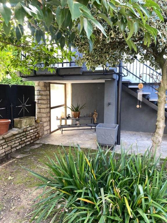 casa indipendente in vendita a Bernareggio