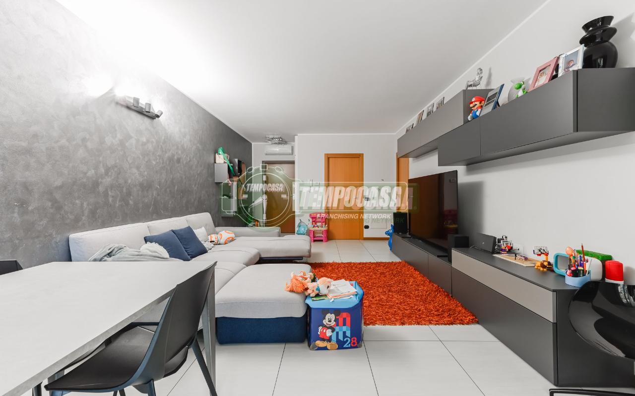 appartamento in vendita a Bernareggio