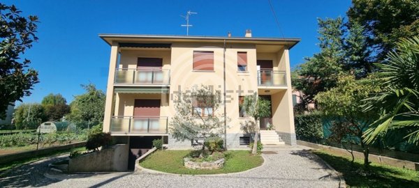 appartamento in vendita a Bernareggio