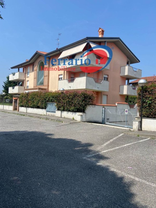 appartamento in vendita a Bernareggio