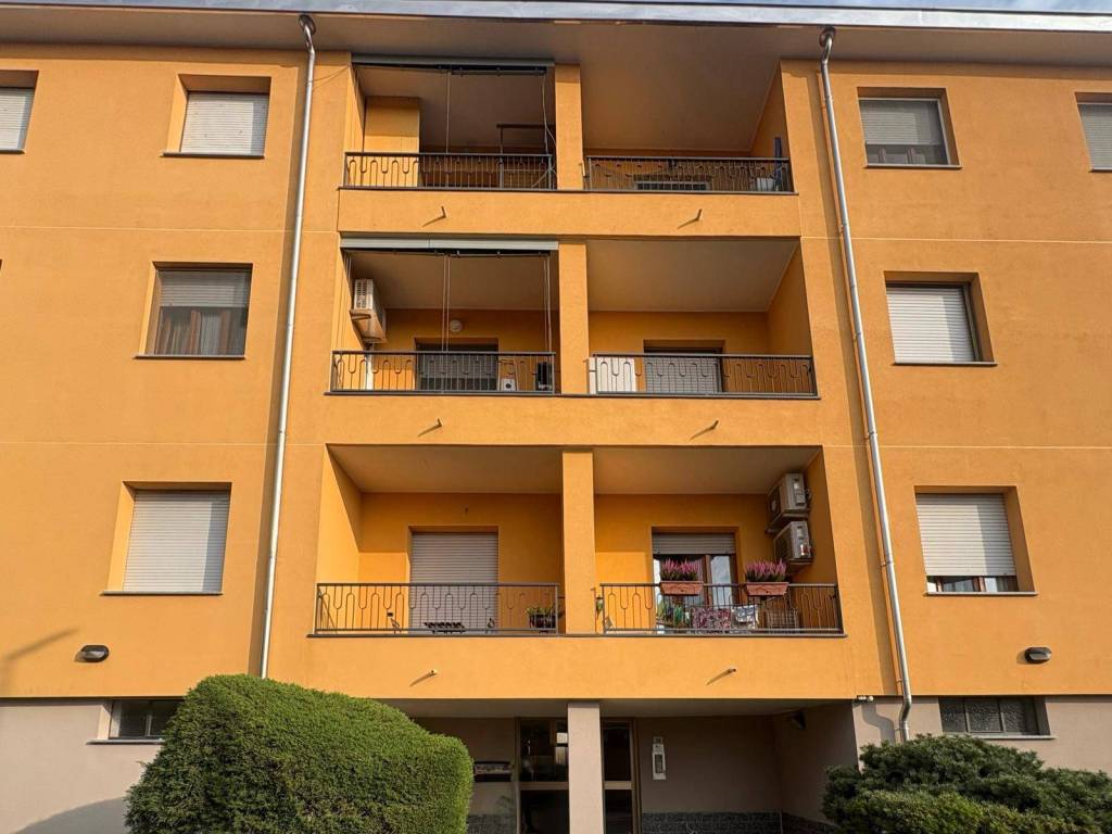 appartamento in vendita a Bernareggio