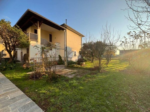 appartamento in vendita a Bernareggio