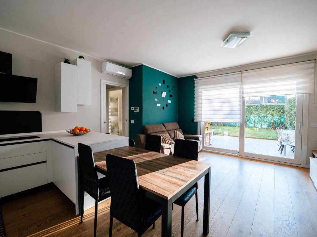 appartamento in vendita a Bernareggio