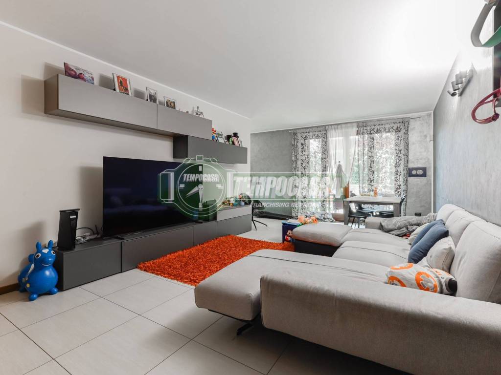 appartamento in vendita a Bernareggio