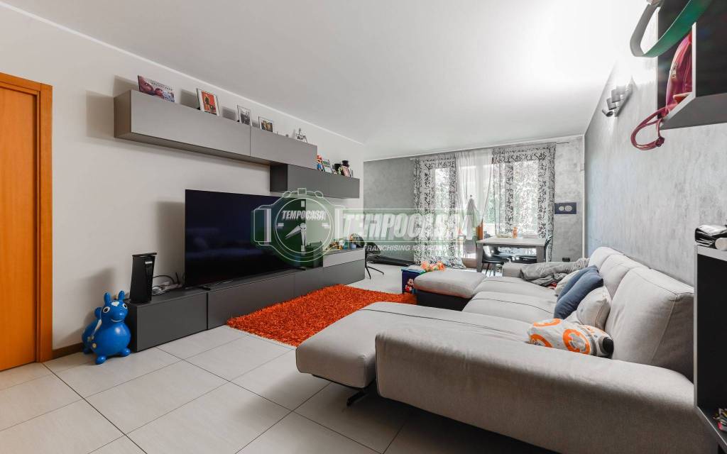 appartamento in vendita a Bernareggio