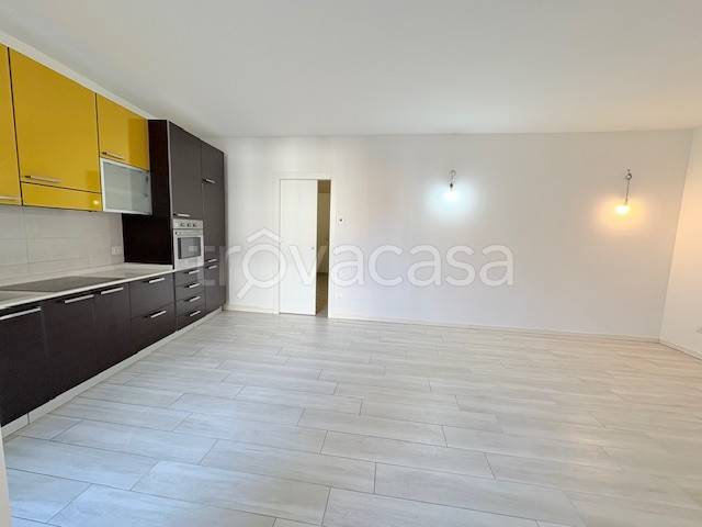 appartamento in vendita a Bernareggio