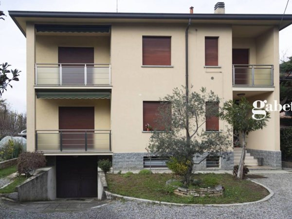 casa indipendente in vendita a Bernareggio