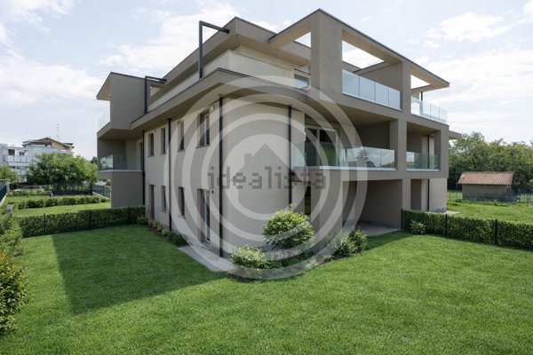 appartamento in vendita a Bernareggio