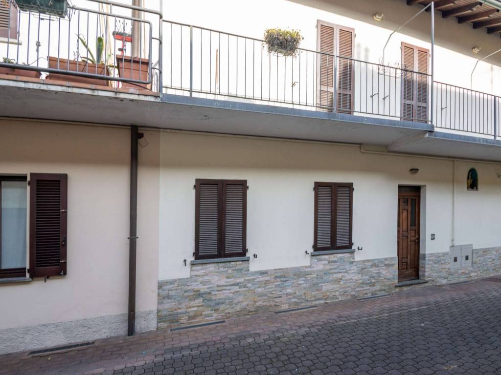 appartamento in vendita a Bernareggio in zona Villanova