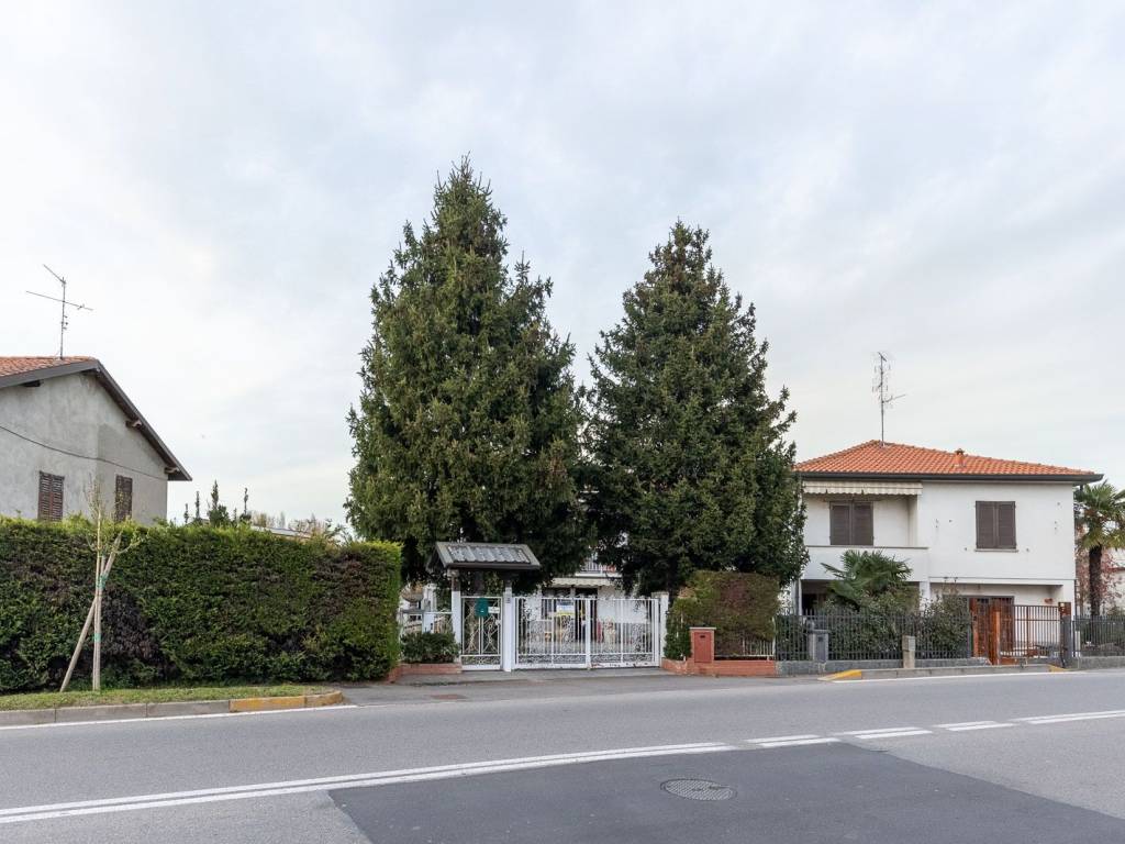 casa indipendente in vendita a Bernareggio in zona Villanova