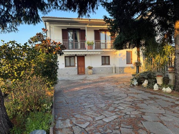 casa indipendente in vendita a Bernareggio