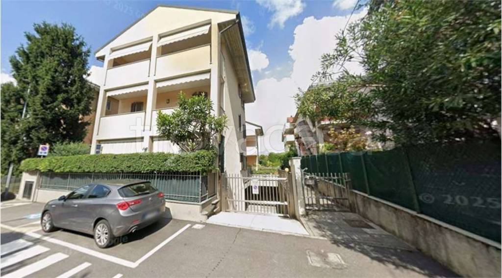 appartamento in vendita a Bernareggio