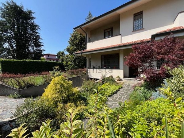 casa indipendente in vendita a Bernareggio