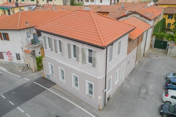 casa indipendente in vendita a Bernareggio in zona Villanova