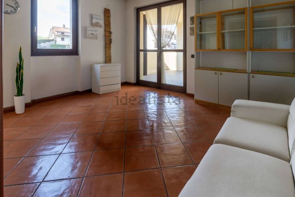 appartamento in vendita a Bernareggio in zona Villanova