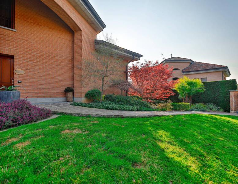 casa indipendente in vendita a Bernareggio