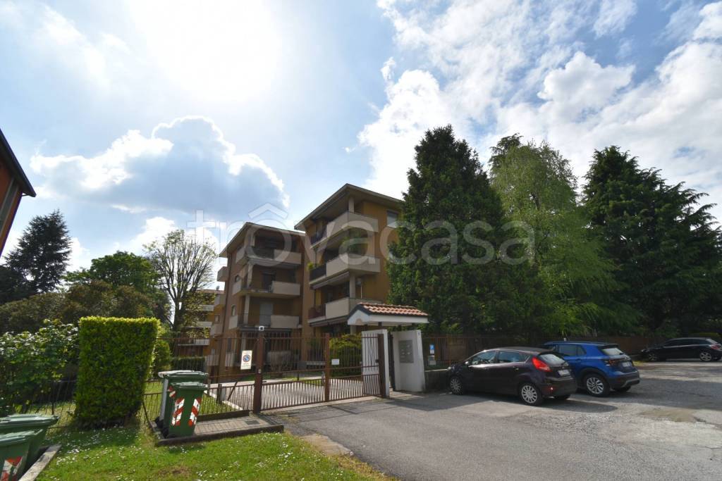 appartamento in vendita a Bernareggio