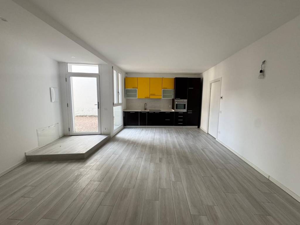 appartamento in vendita a Bernareggio