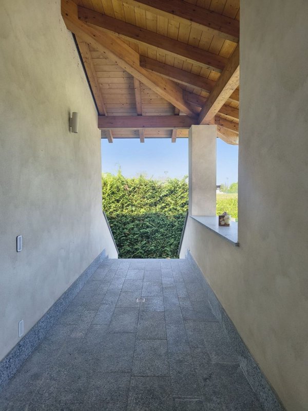 casa indipendente in vendita a Bernareggio