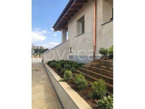 casa indipendente in vendita a Bernareggio