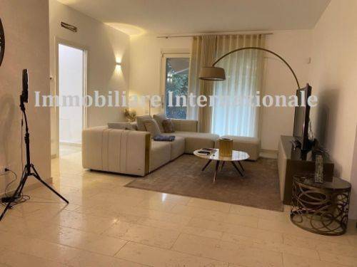 casa indipendente in vendita a Bernareggio