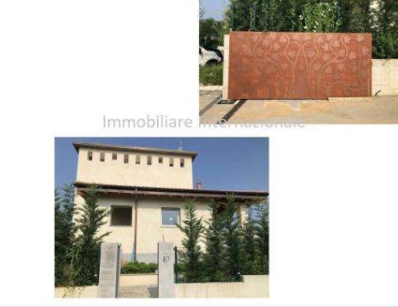 casa indipendente in vendita a Bernareggio in zona Villanova