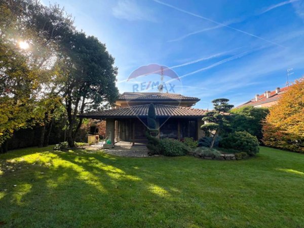 casa indipendente in vendita a Bernareggio