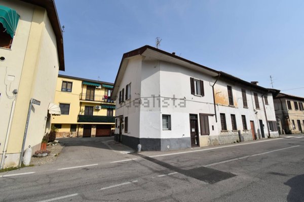 appartamento in vendita a Bernareggio in zona Villanova