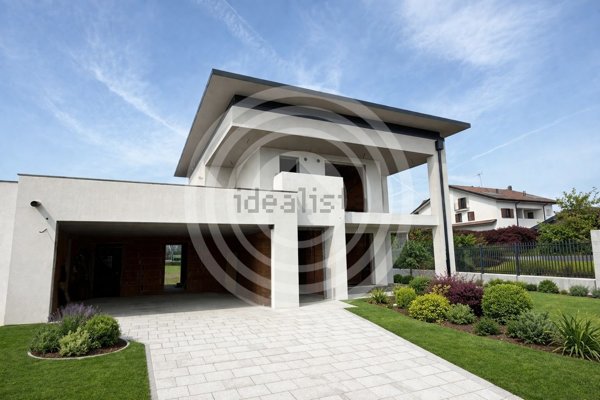 casa indipendente in vendita a Bernareggio in zona Villanova