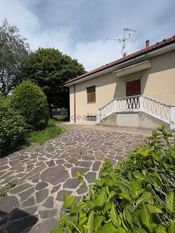 appartamento in vendita a Bernareggio