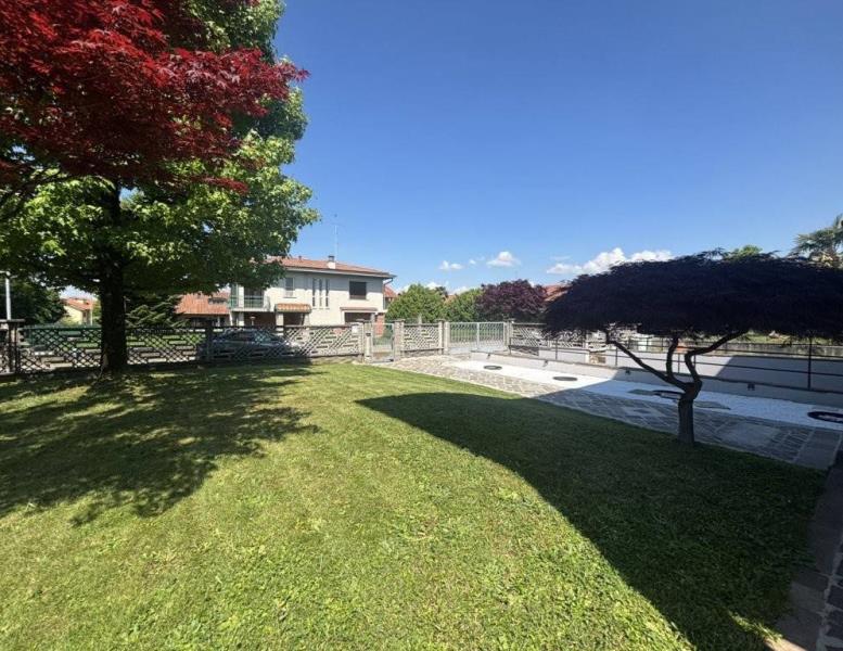 casa indipendente in vendita a Bernareggio