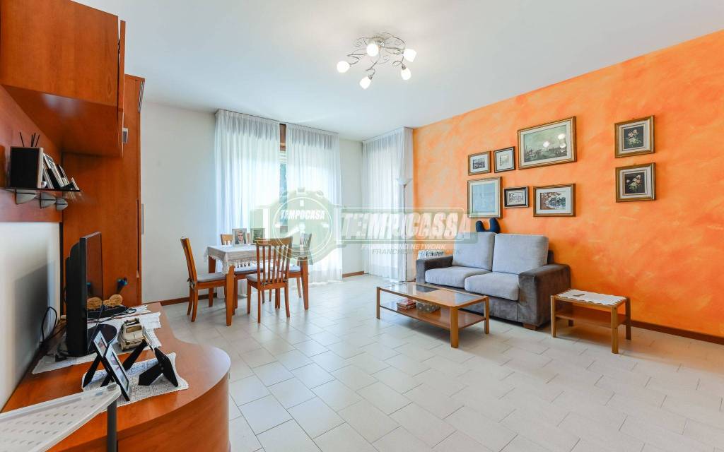 appartamento in vendita a Bernareggio