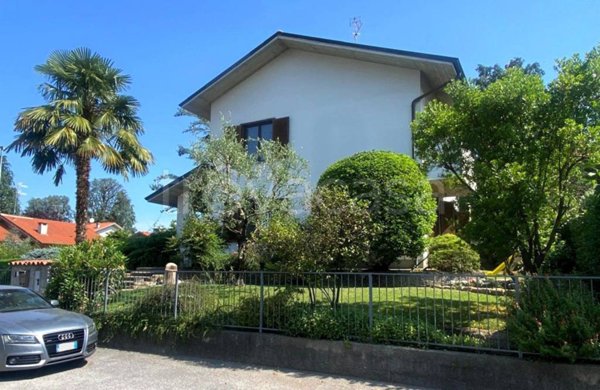 casa indipendente in vendita a Bernareggio